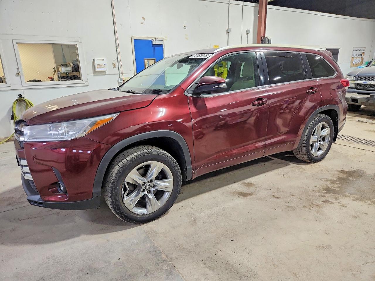 Photo of the 2019 TOYOTA HIGHLANDER LIMITED