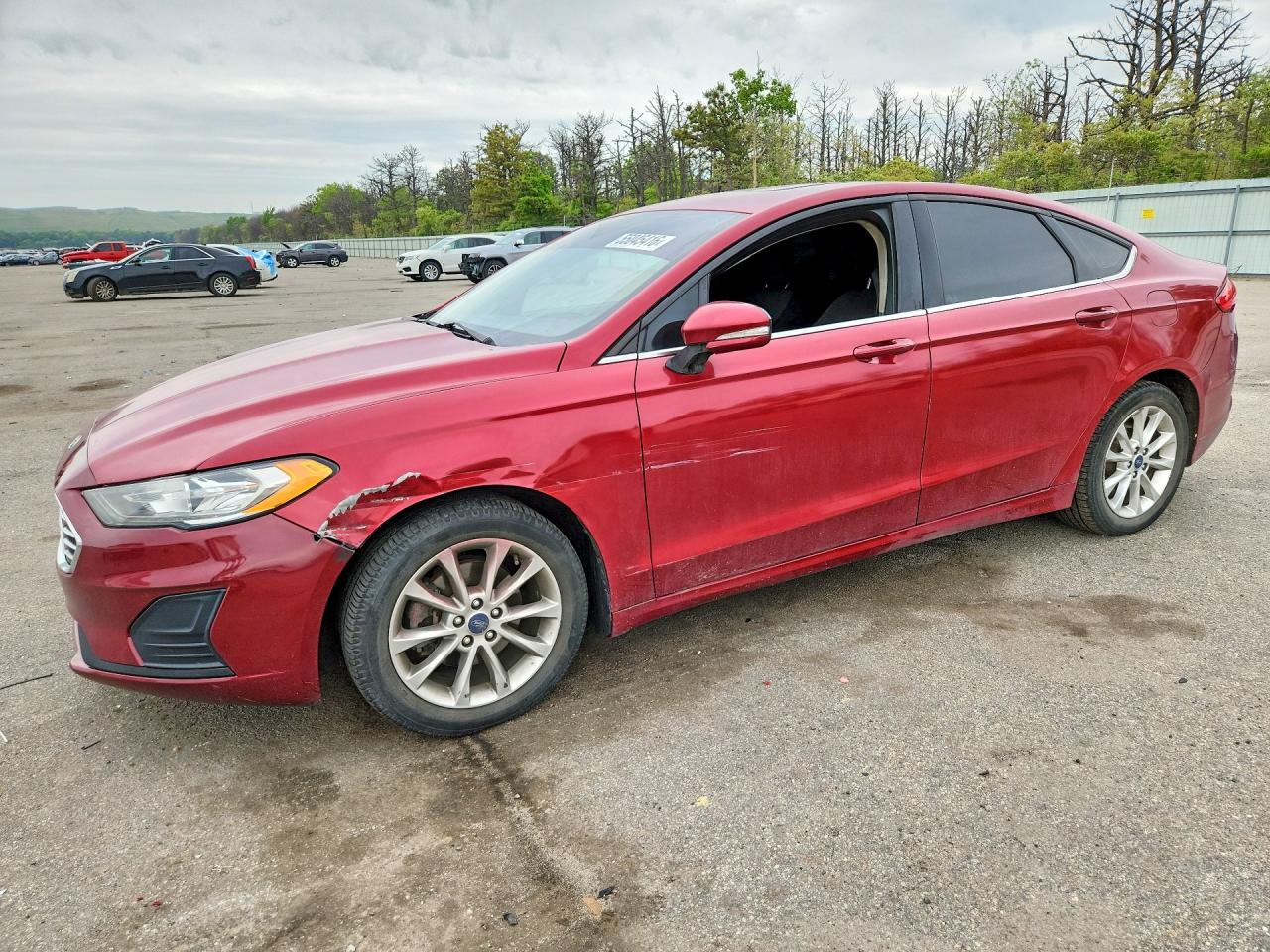 Photo of the 2017 FORD FUSION SE