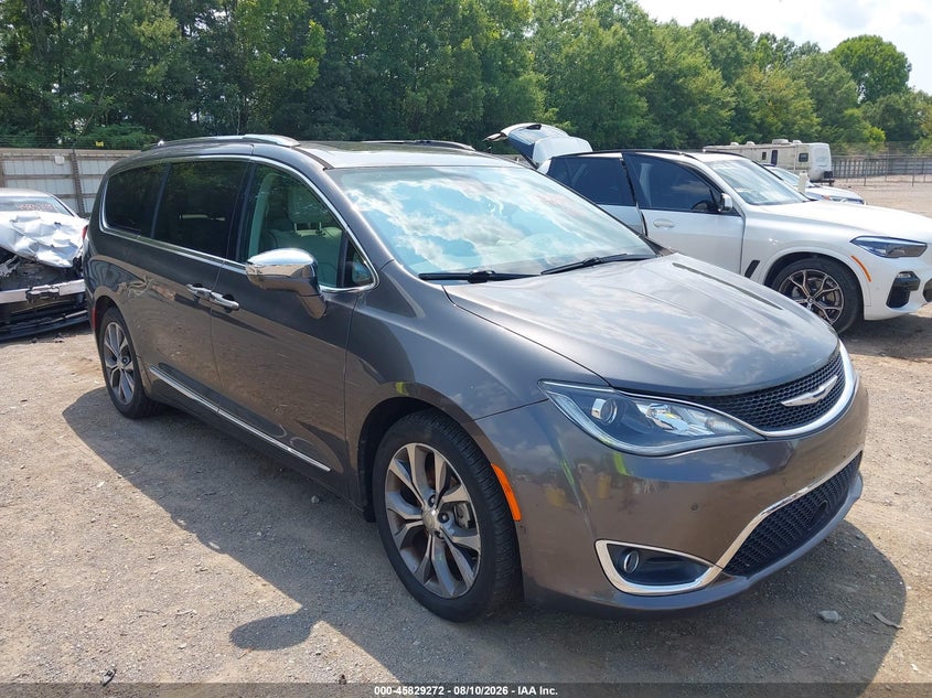 Photo of the 2017 CHRYSLER PACIFICA LIMITED