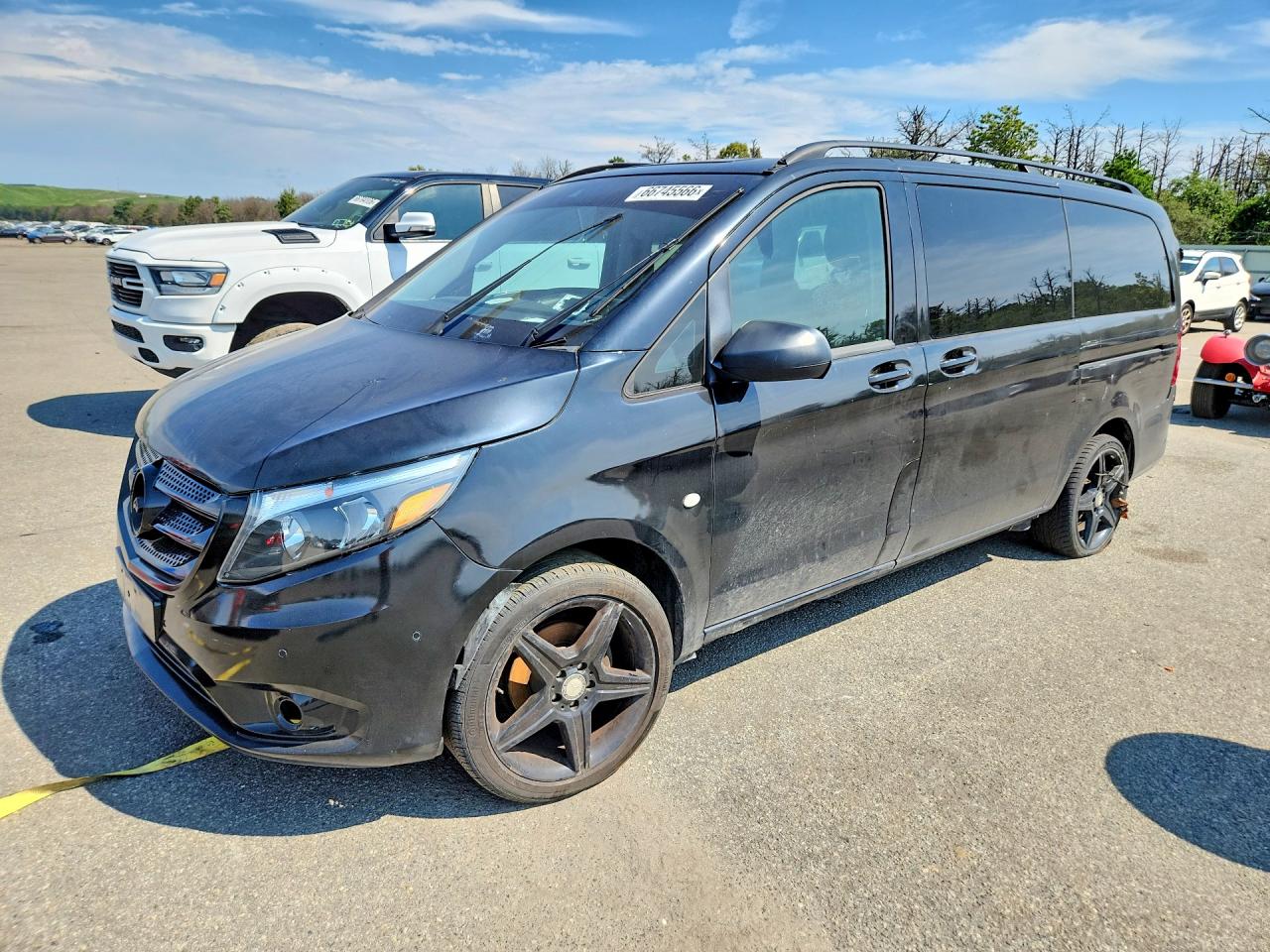 Photo of the 2018 MERCEDES-BENZ METRIS