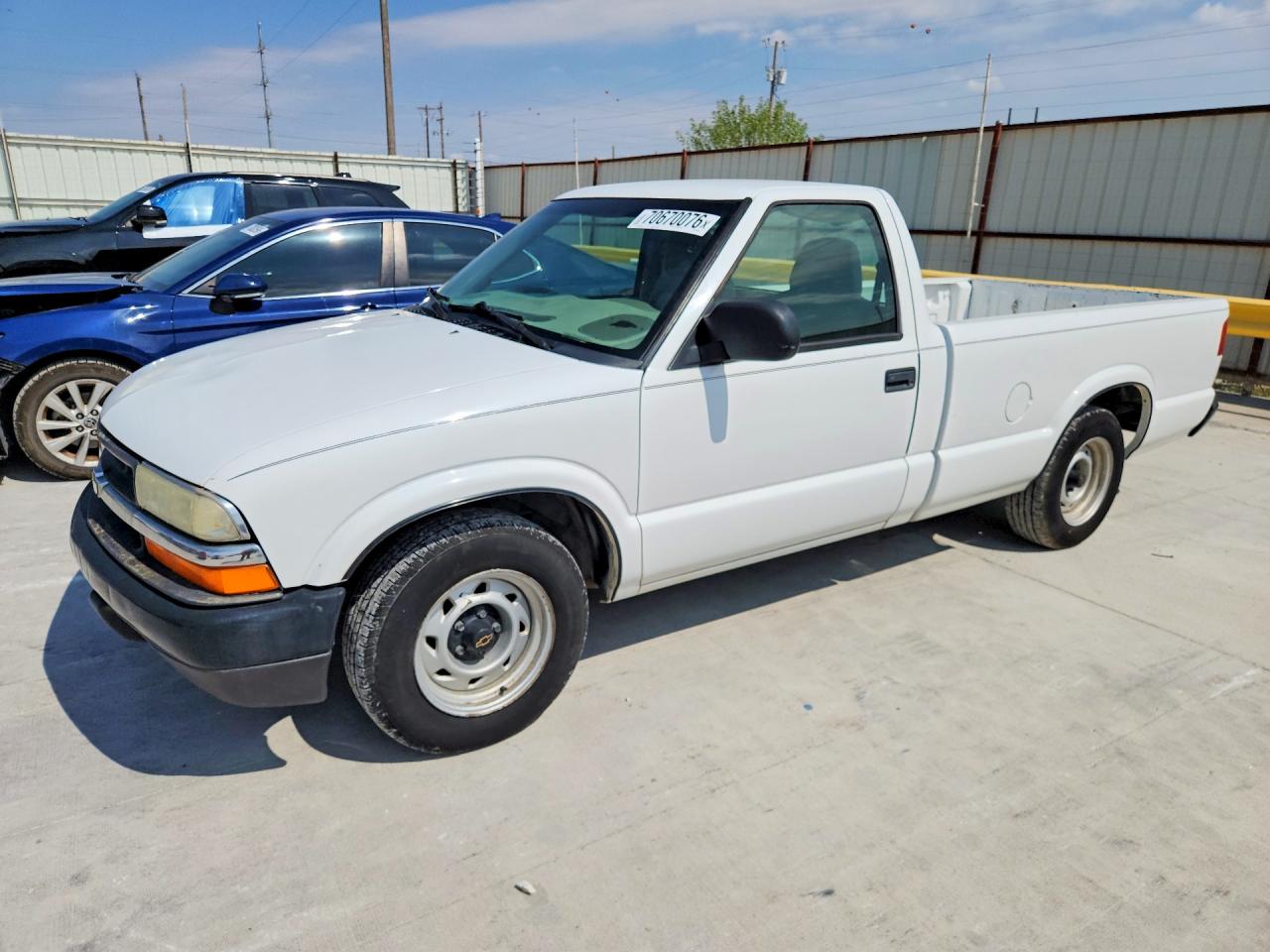Photo of the 2003 CHEVROLET S TRUCK S10