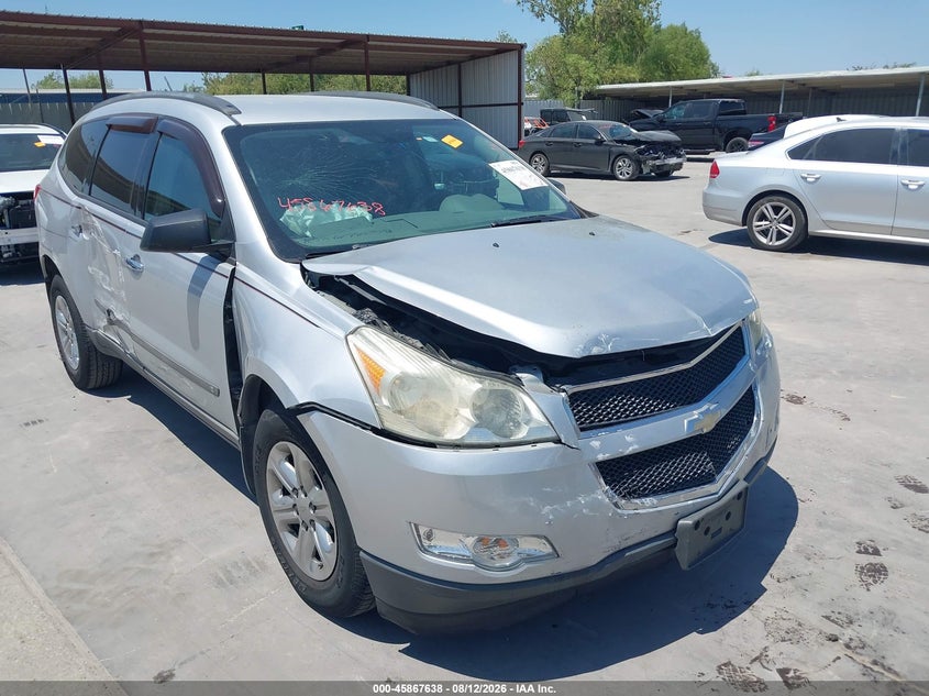 Photo of the 2009 CHEVROLET TRAVERSE LS