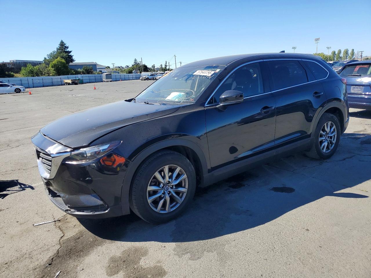 Photo of the 2018 MAZDA CX-9 TOURING