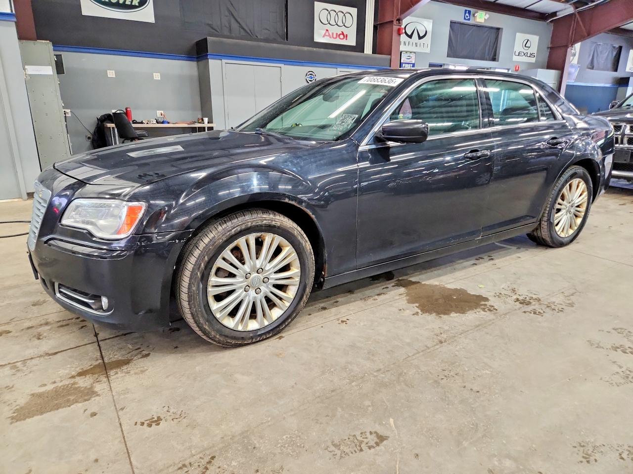 Photo of the 2013 CHRYSLER 300
