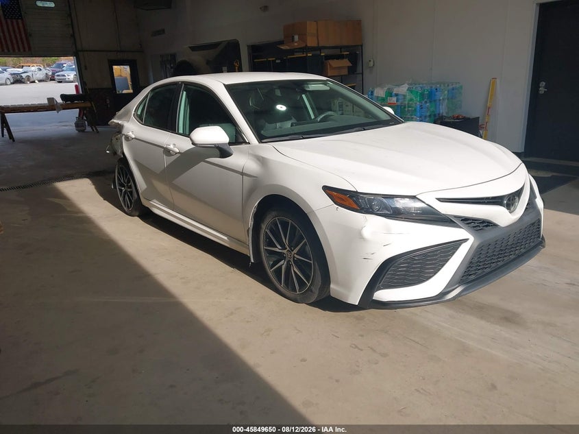 Photo of the 2023 TOYOTA CAMRY SE