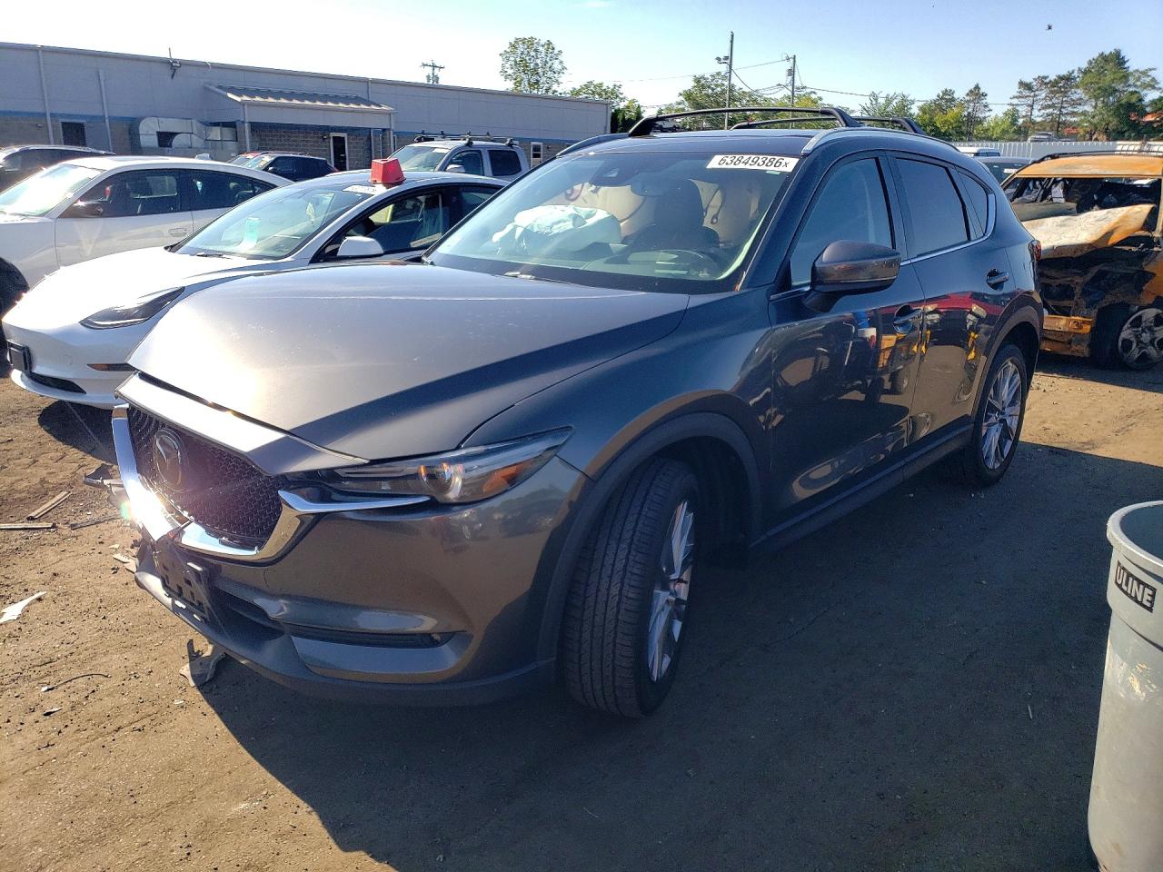 Photo of the 2021 MAZDA CX-5 GRAND TOURING RESERVE