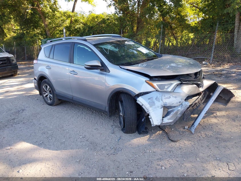 Photo of the 2018 TOYOTA RAV4 XLE