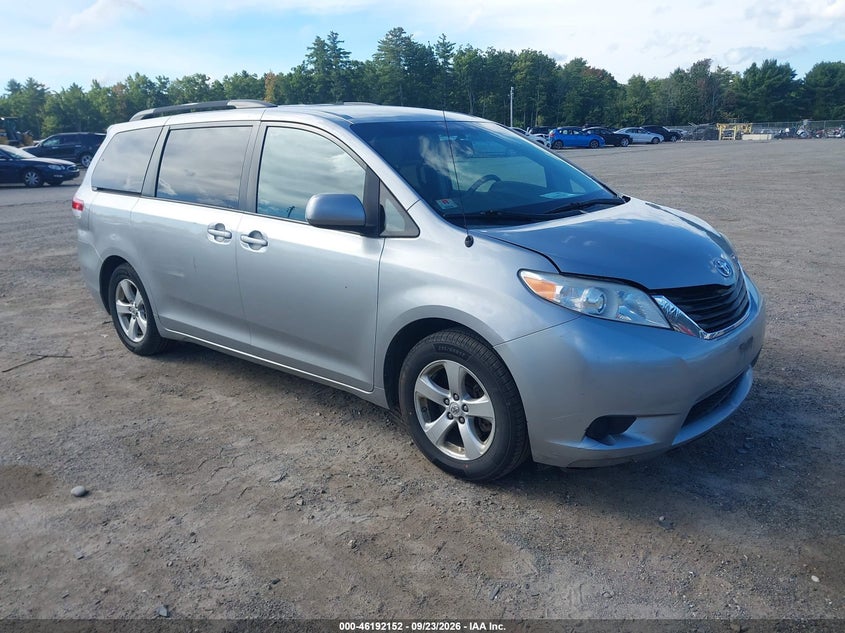 Photo of the 2011 TOYOTA SIENNA LE V6