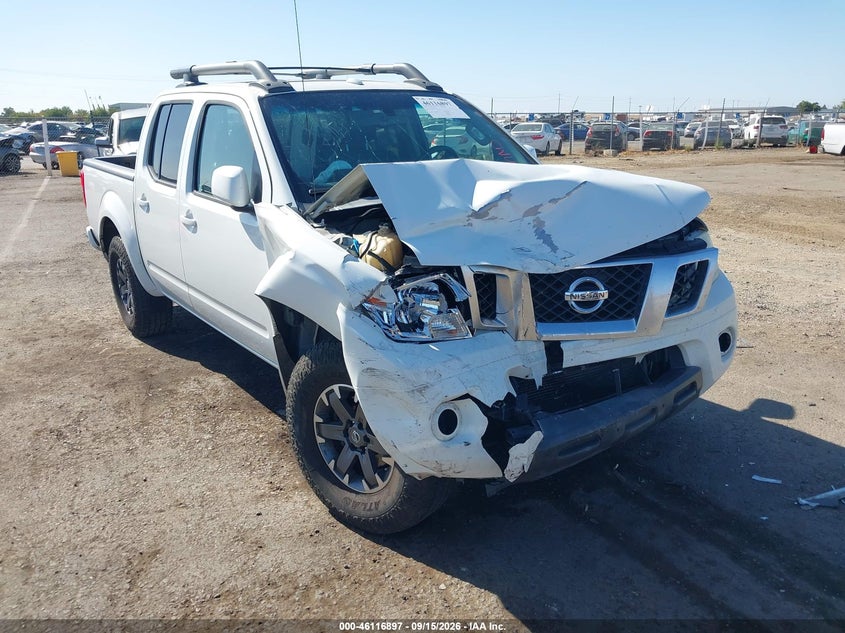 Photo of the 2015 NISSAN FRONTIER PRO-4X