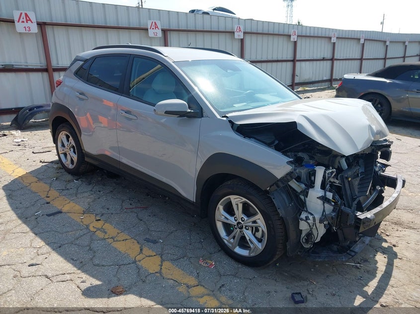 Photo of the 2023 HYUNDAI KONA SEL