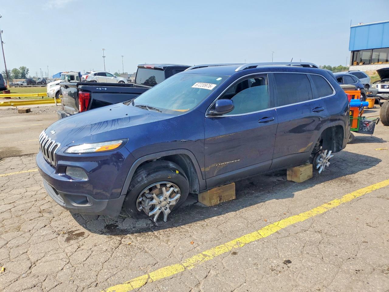 Photo of the 2014 JEEP CHEROKEE LATITUDE