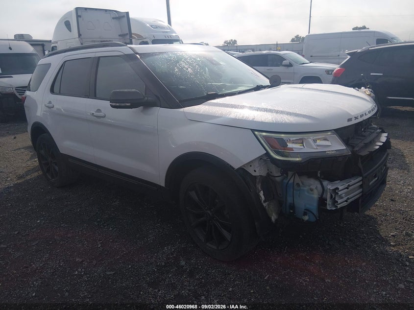 Photo of the 2018 FORD EXPLORER XLT