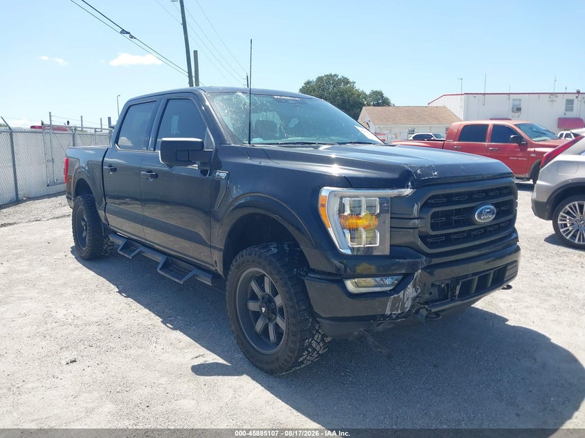 Photo of the 2022 FORD F-150 XLT