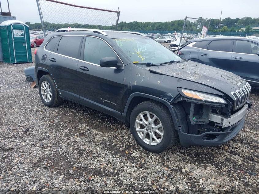 Photo of the 2015 JEEP CHEROKEE LATITUDE