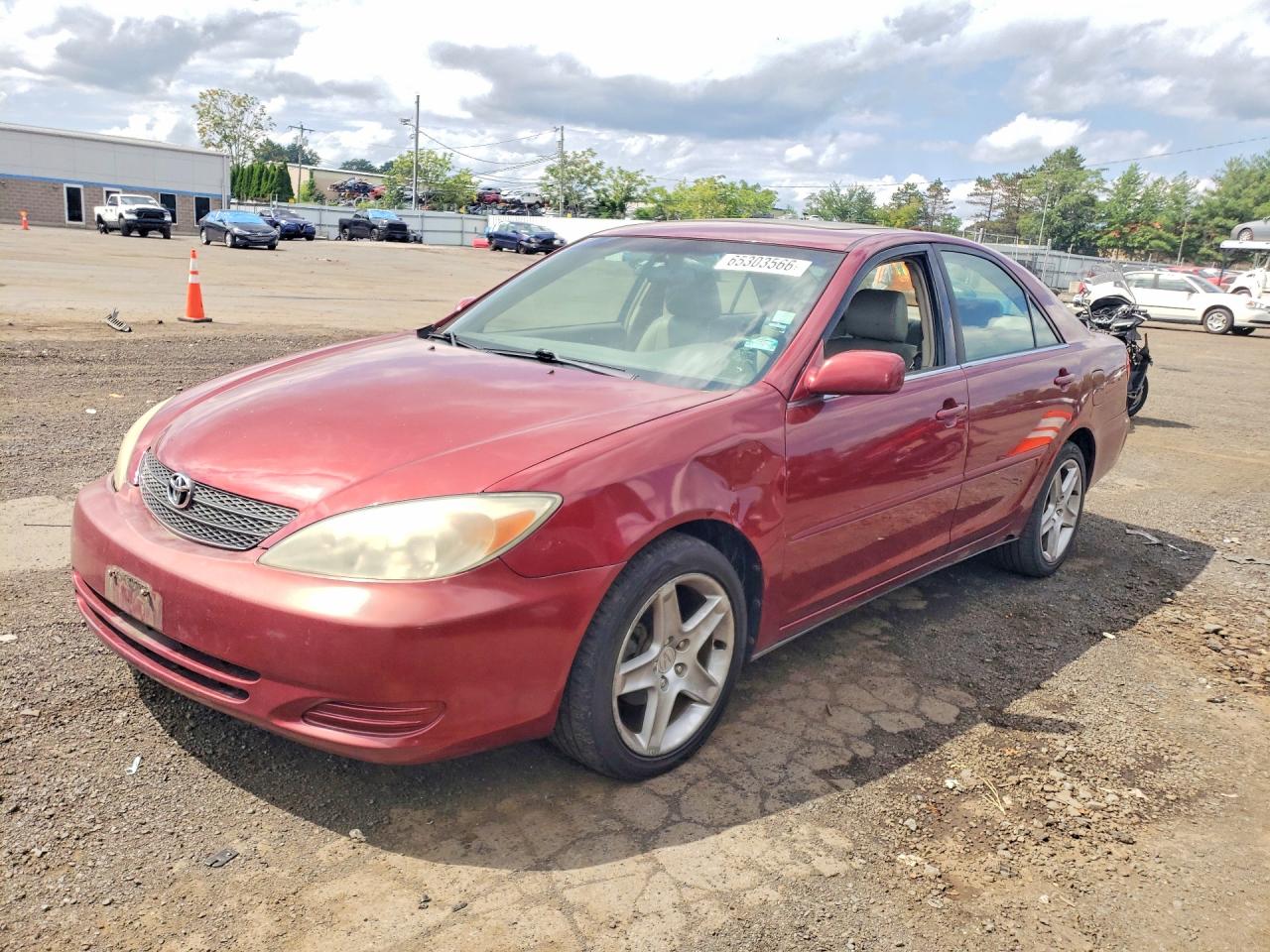 Photo of the 2003 TOYOTA CAMRY LE