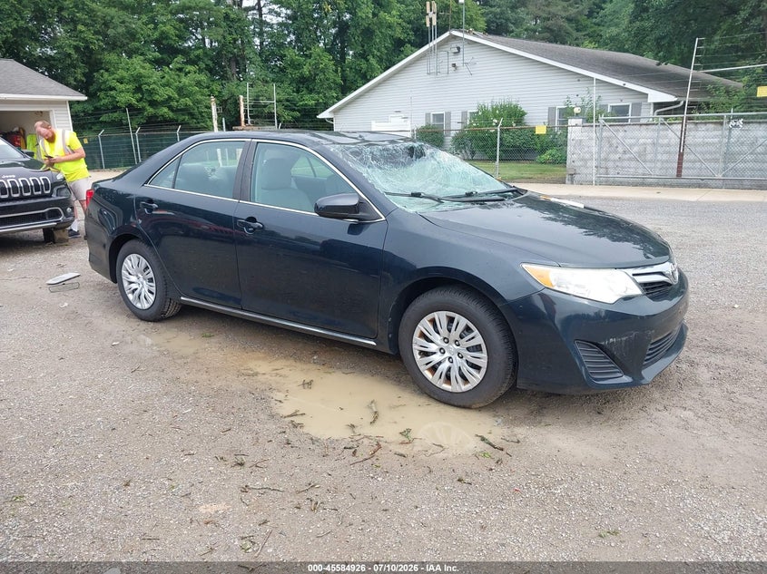 Photo of the 2013 TOYOTA CAMRY LE