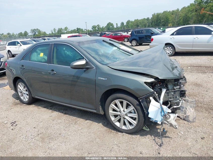 Photo of the 2013 TOYOTA CAMRY HYBRID XLE