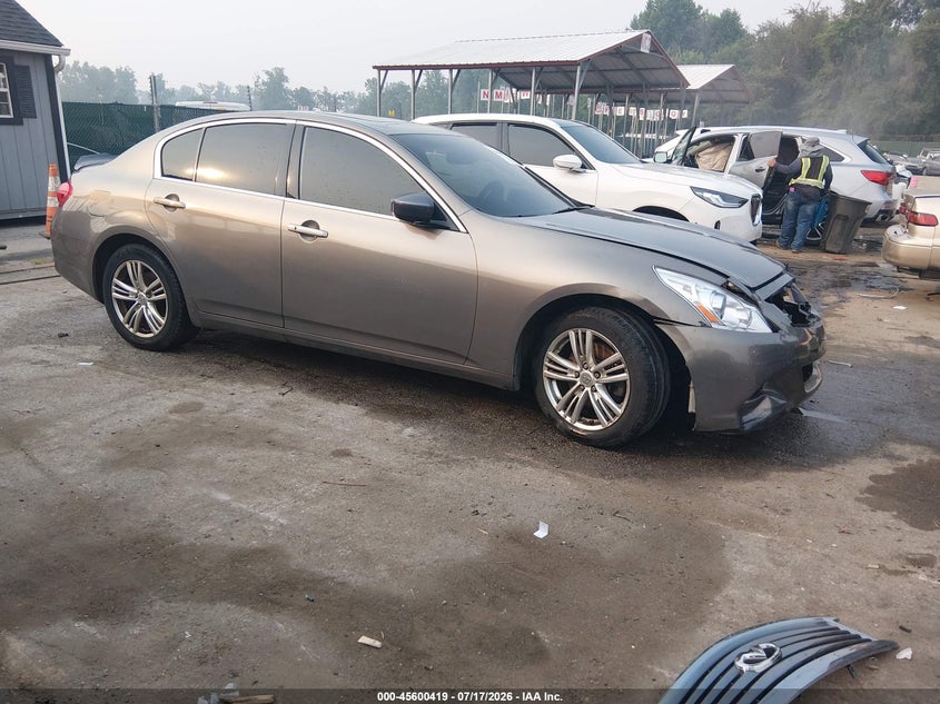 Photo of the 2010 INFINITI G37X