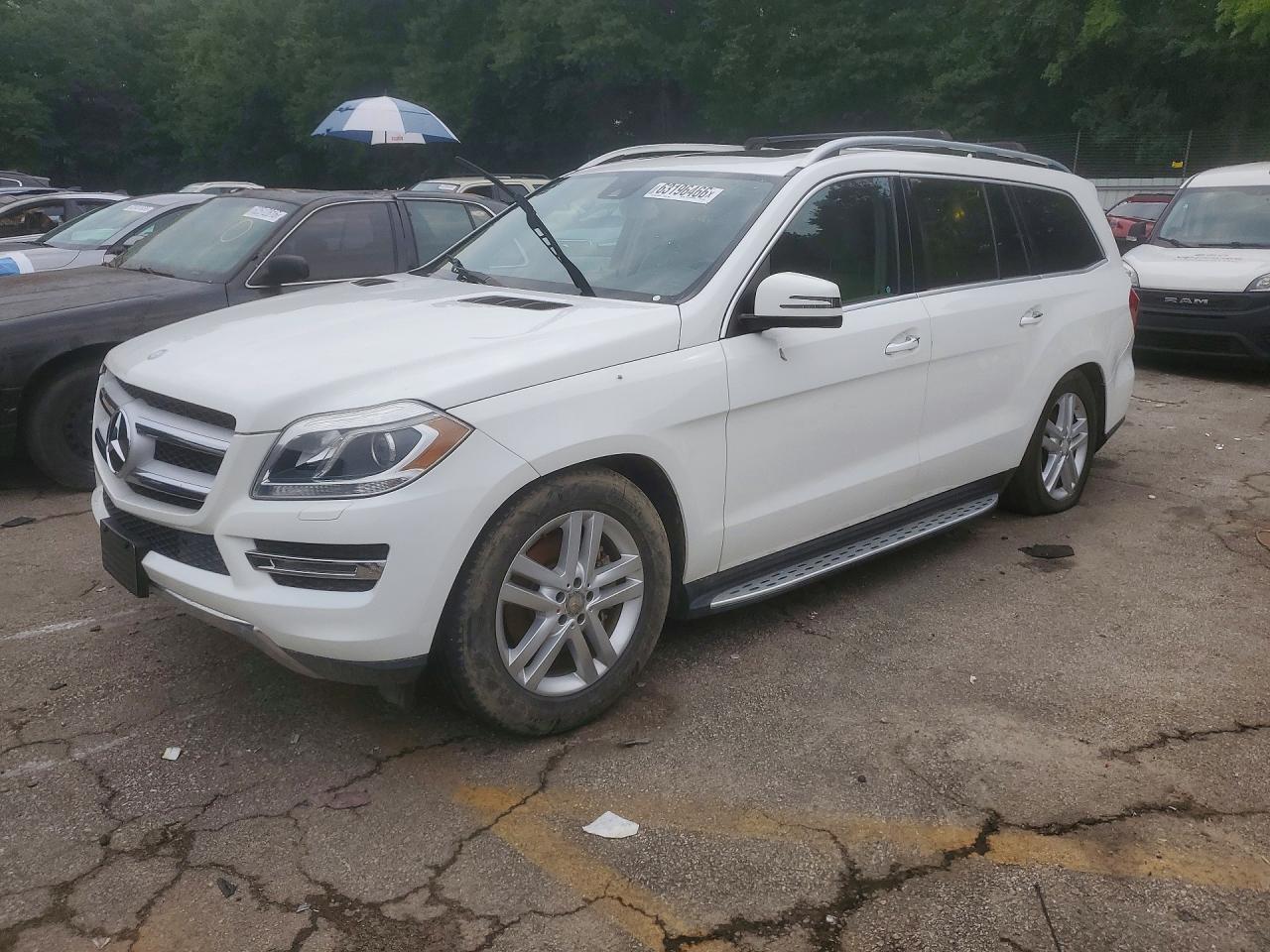 Photo of the 2016 MERCEDES-BENZ GL 450 4MATIC