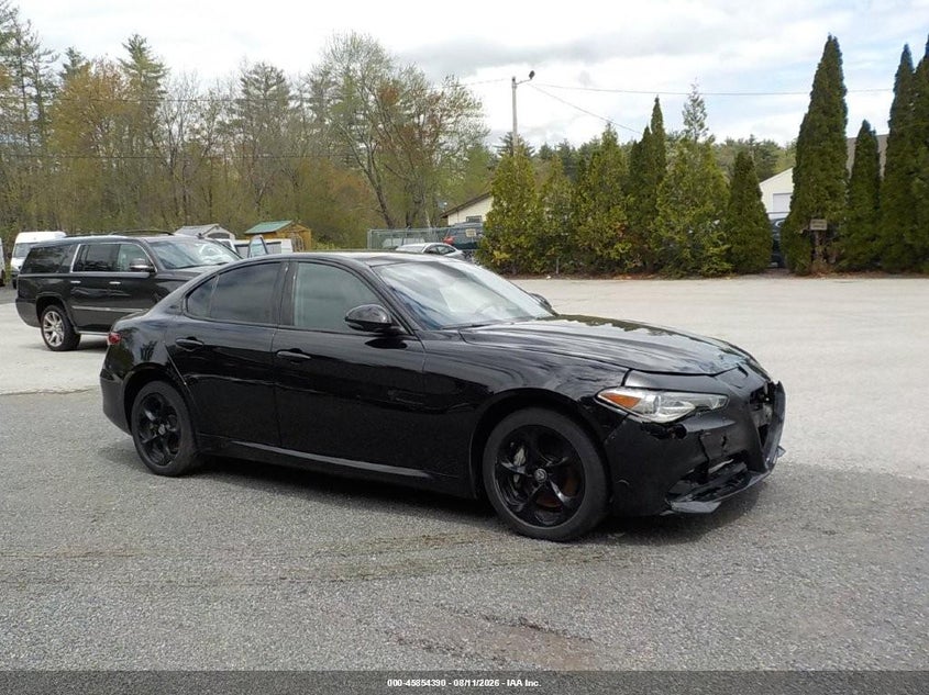 Photo of the 2019 ALFA ROMEO GIULIA AWD