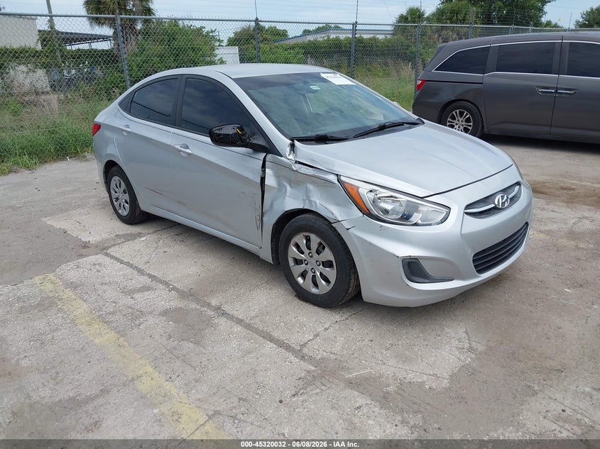 Photo of the 2016 HYUNDAI ACCENT SE