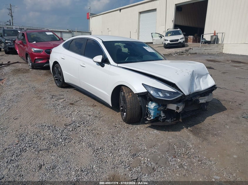 Photo of the 2020 HYUNDAI SONATA SEL