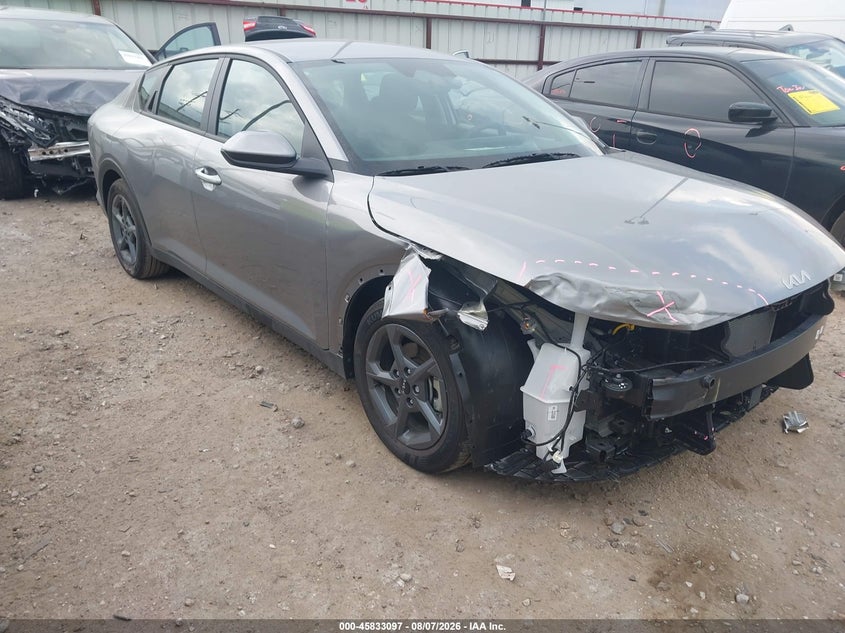Photo of the 2026 KIA K4 LXS