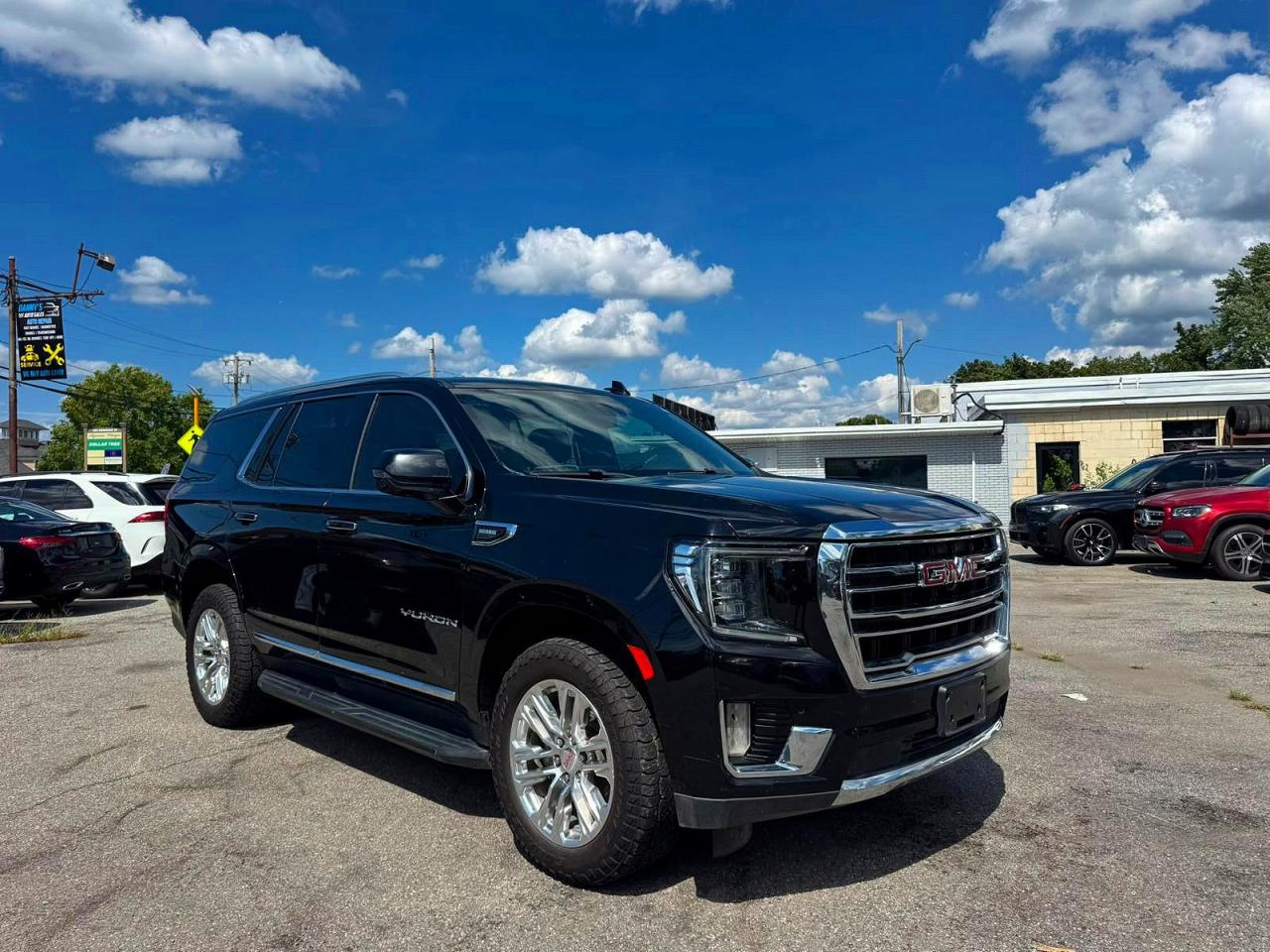 Photo of the 2022 GMC YUKON 4WD SLT