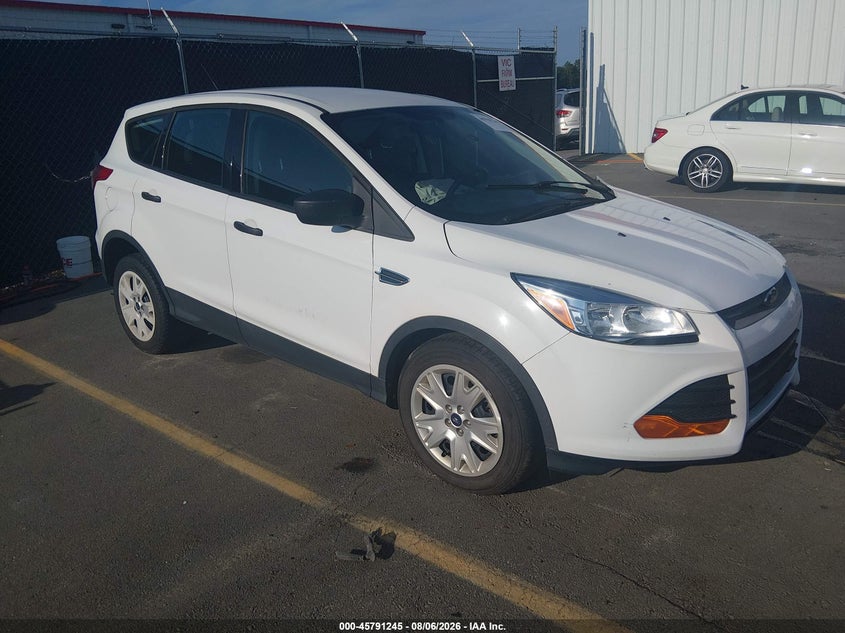 Photo of the 2015 FORD ESCAPE S