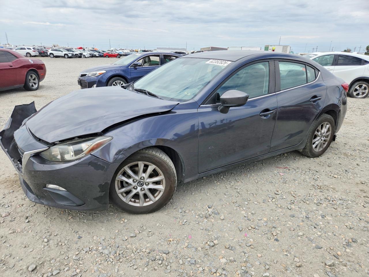 Photo of the 2016 MAZDA 3 SPORT