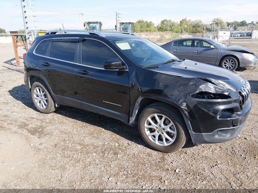 Photo of the 2016 JEEP CHEROKEE LATITUDE