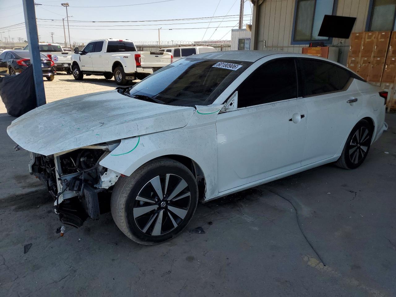 Photo of the 2021 NISSAN ALTIMA SV