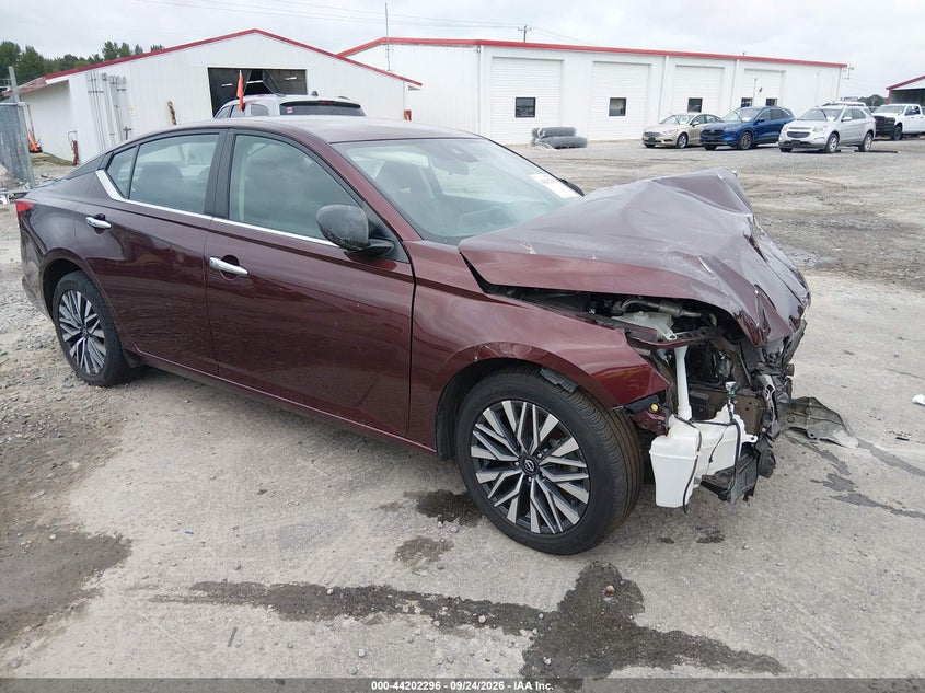 Photo of the 2024 NISSAN ALTIMA SV FWD