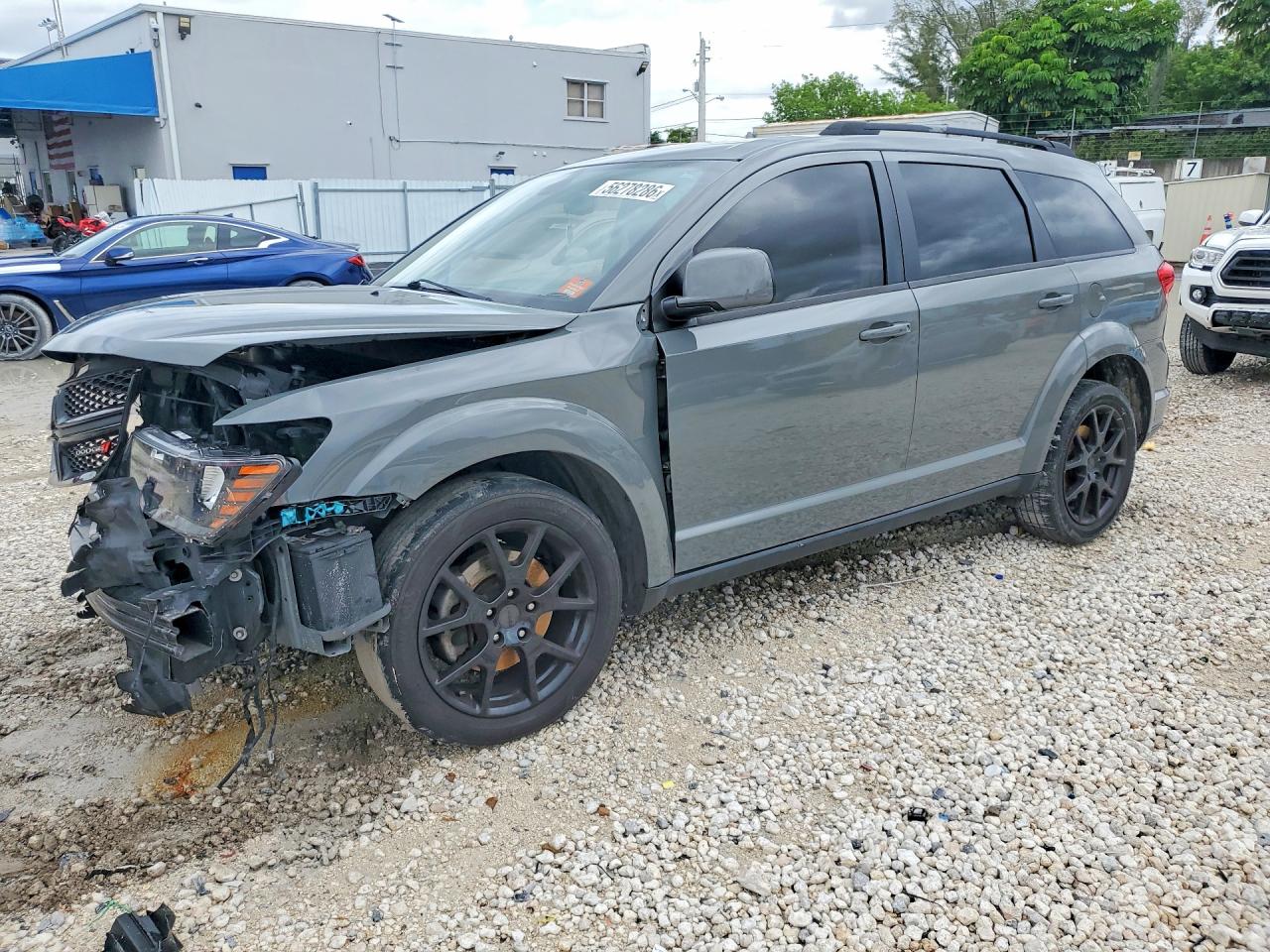 Photo of the 2019 DODGE JOURNEY SE