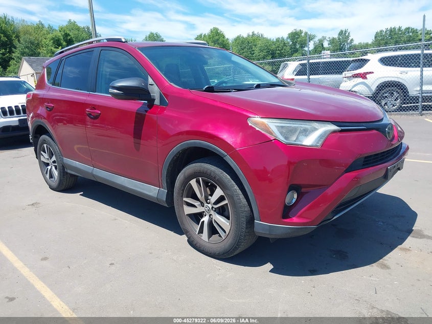 Photo of the 2018 TOYOTA RAV4 XLE