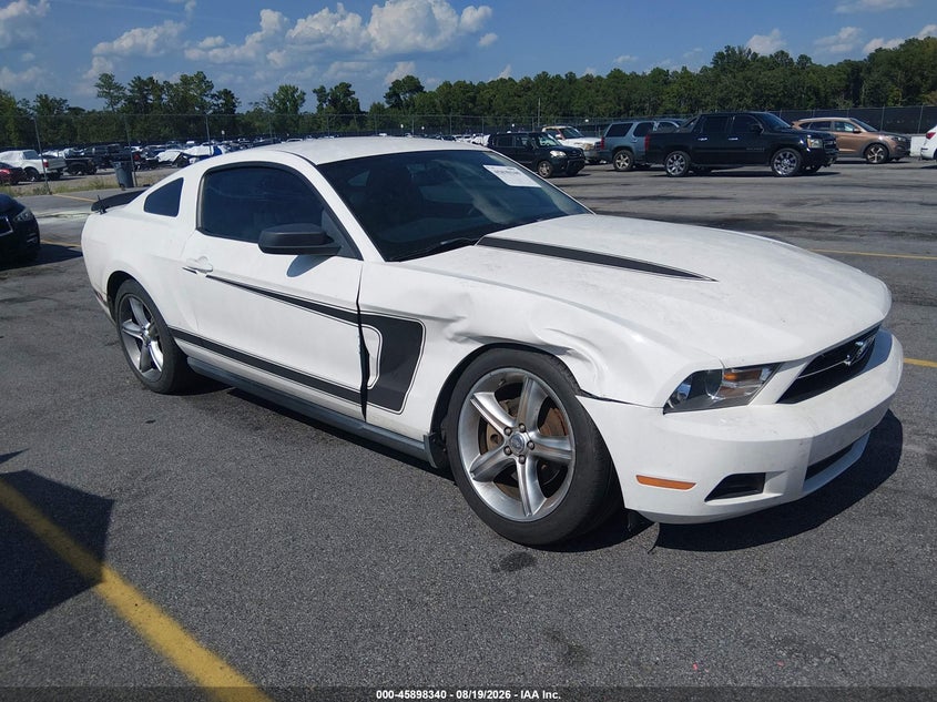 Photo of the 2012 FORD MUSTANG V6 PREMIUM