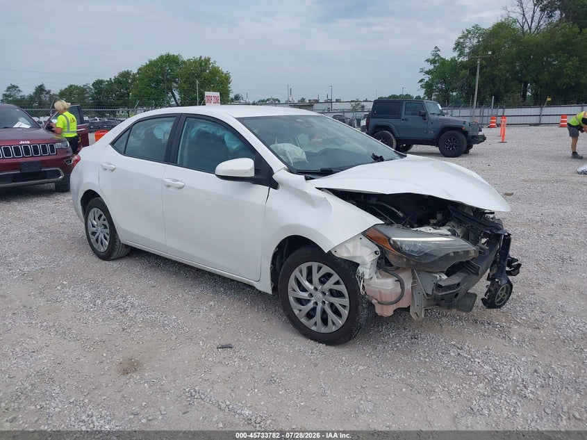 Photo of the 2018 TOYOTA COROLLA LE