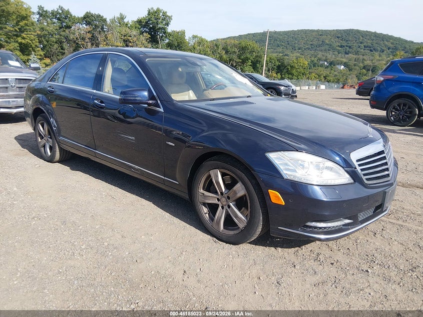 Photo of the 2012 MERCEDES-BENZ S 550 4MATIC