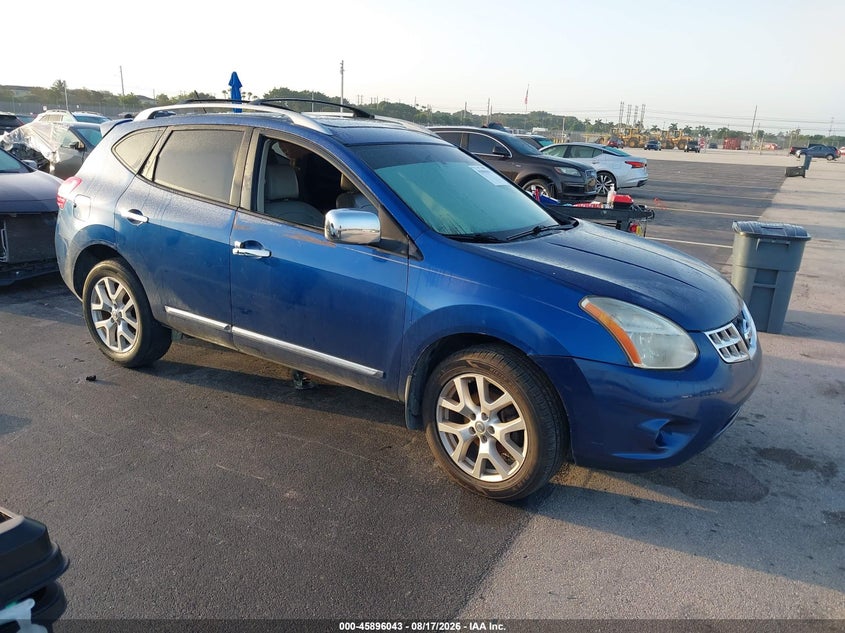 Photo of the 2011 NISSAN ROGUE SV