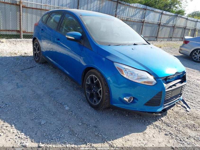 Photo of the 2013 FORD FOCUS SE
