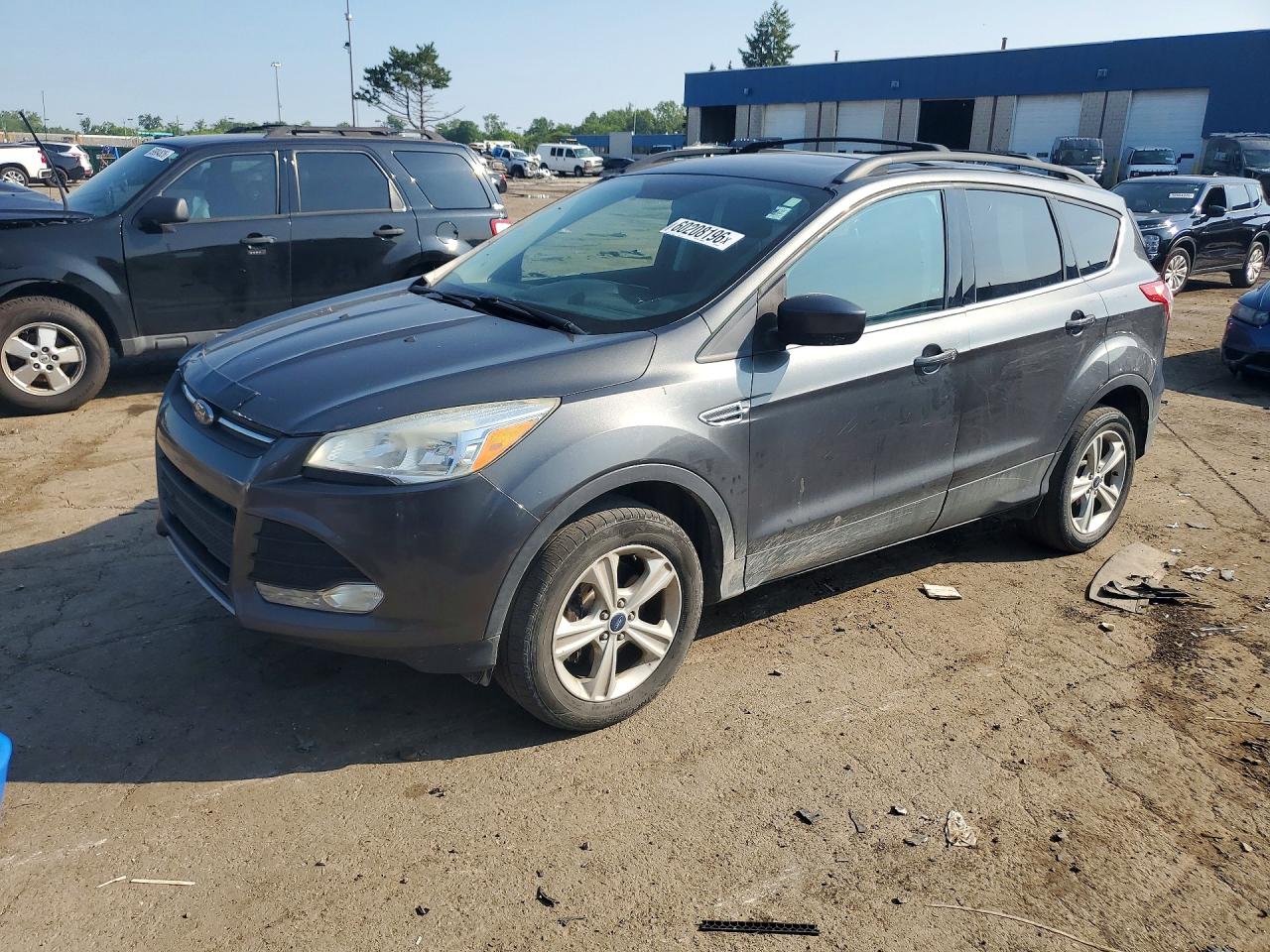 Photo of the 2016 FORD ESCAPE SE