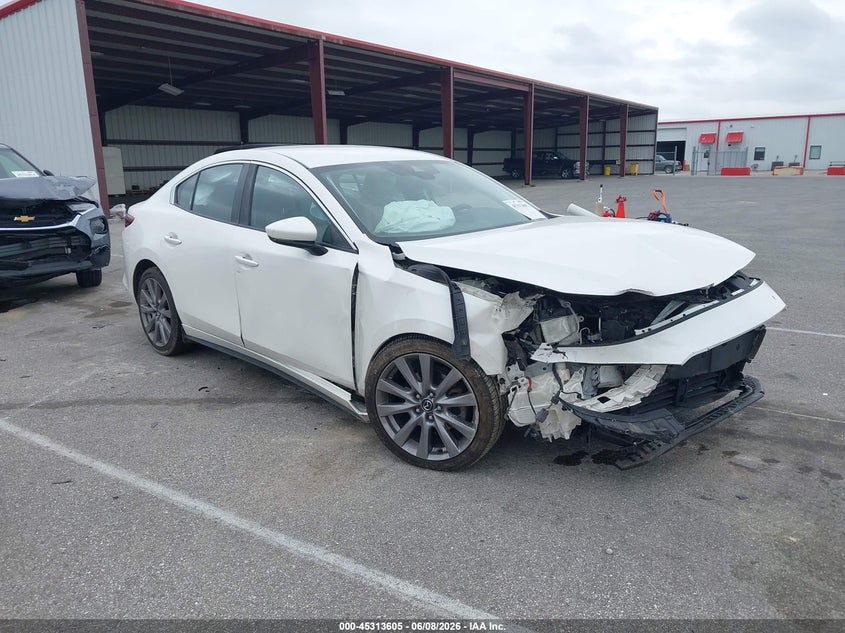 Photo of the 2019 MAZDA MAZDA3 SELECT PACKAGE