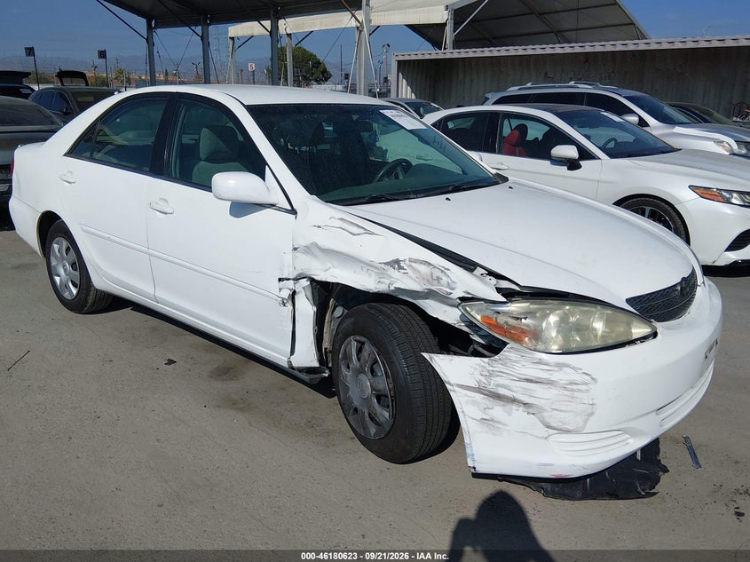 Photo of the 2004 TOYOTA CAMRY LE