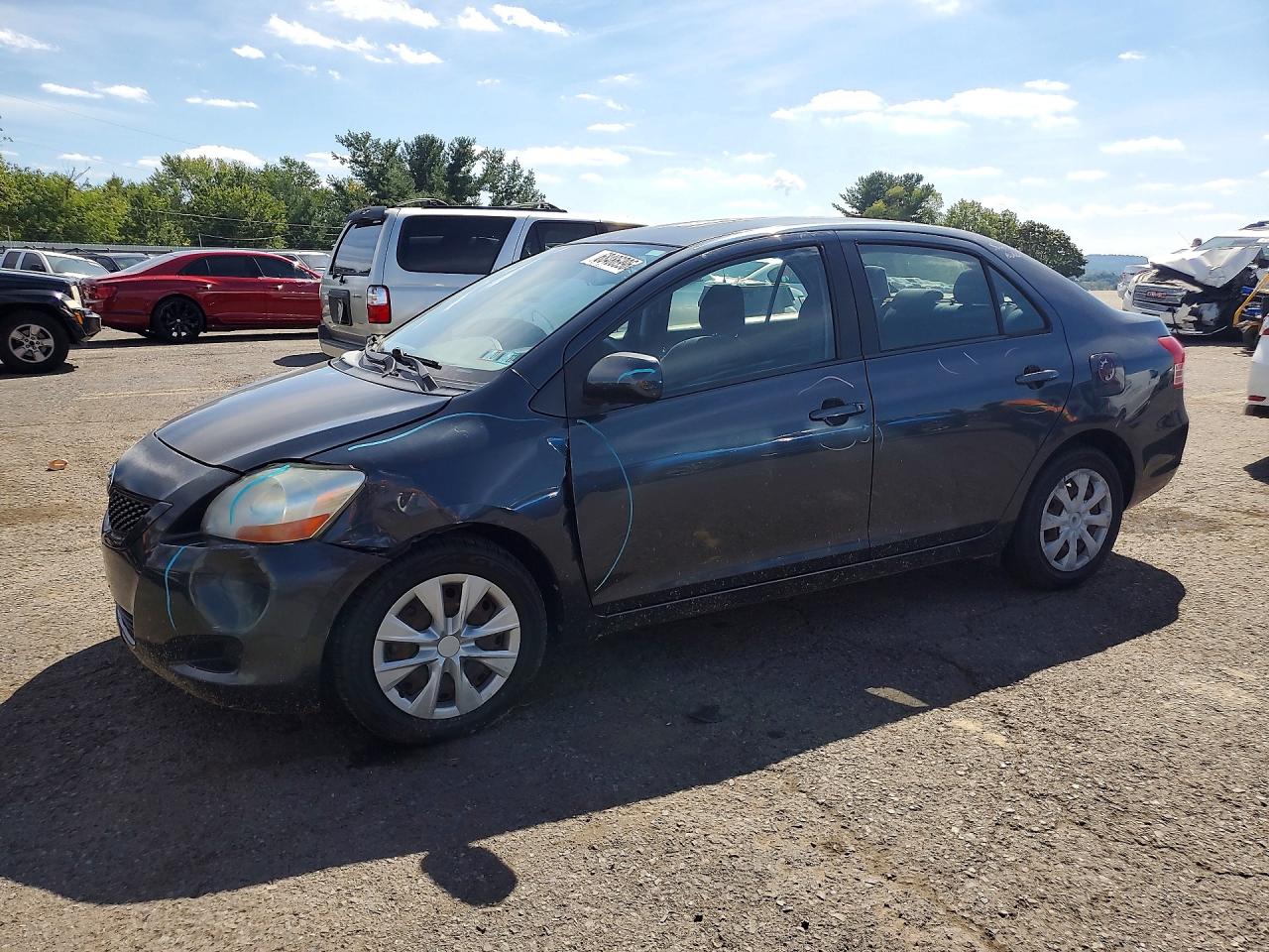 Photo of the 2011 TOYOTA YARIS BASE