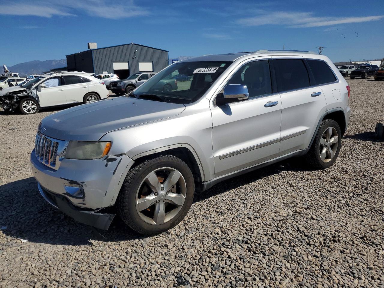 Photo of the 2011 JEEP GRAND CHEROKEE OVERLAND