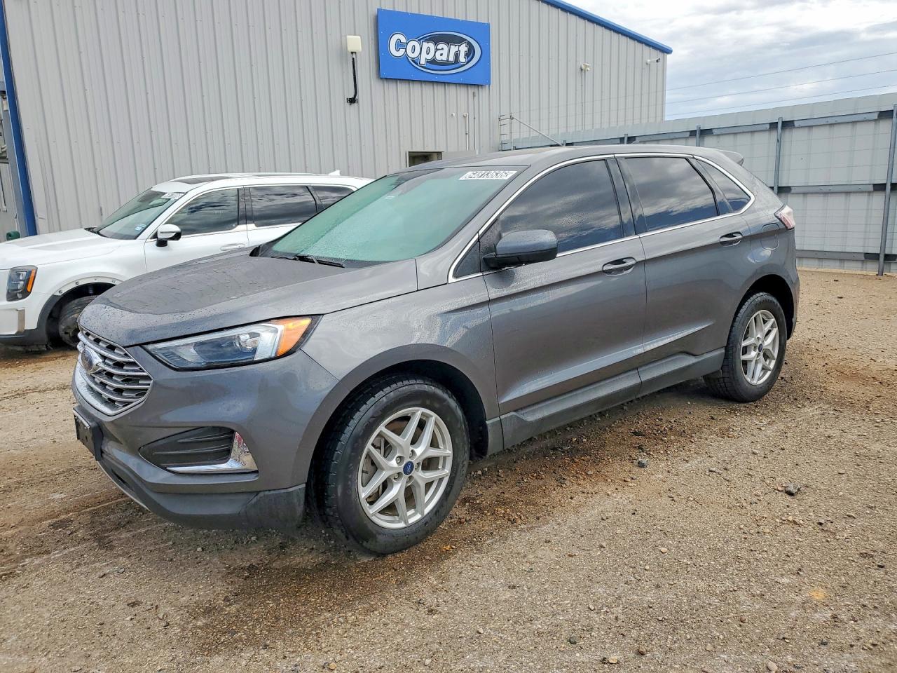 Photo of the 2022 FORD EDGE SEL