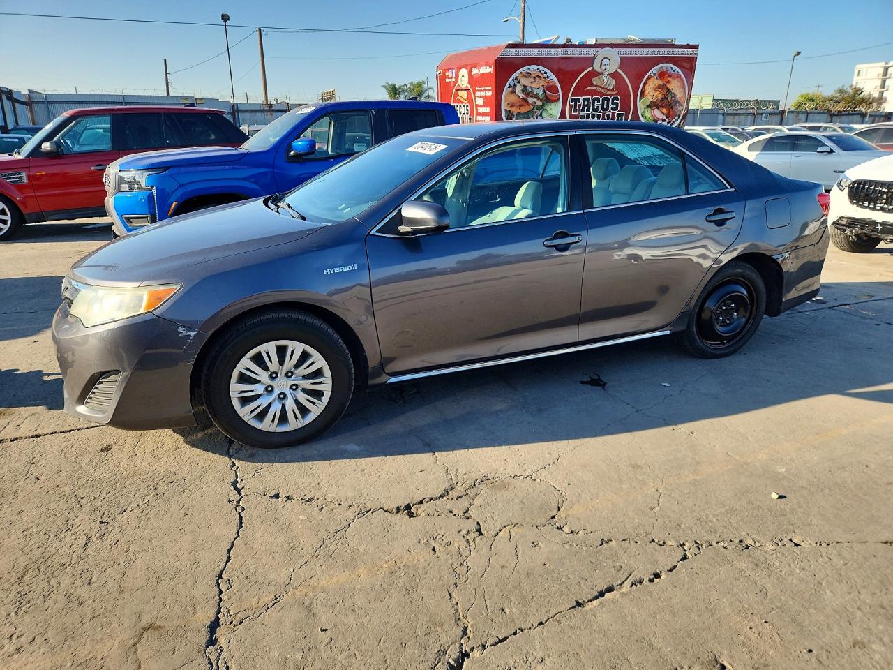 Photo of the 2013 TOYOTA CAMRY HYBRID LE