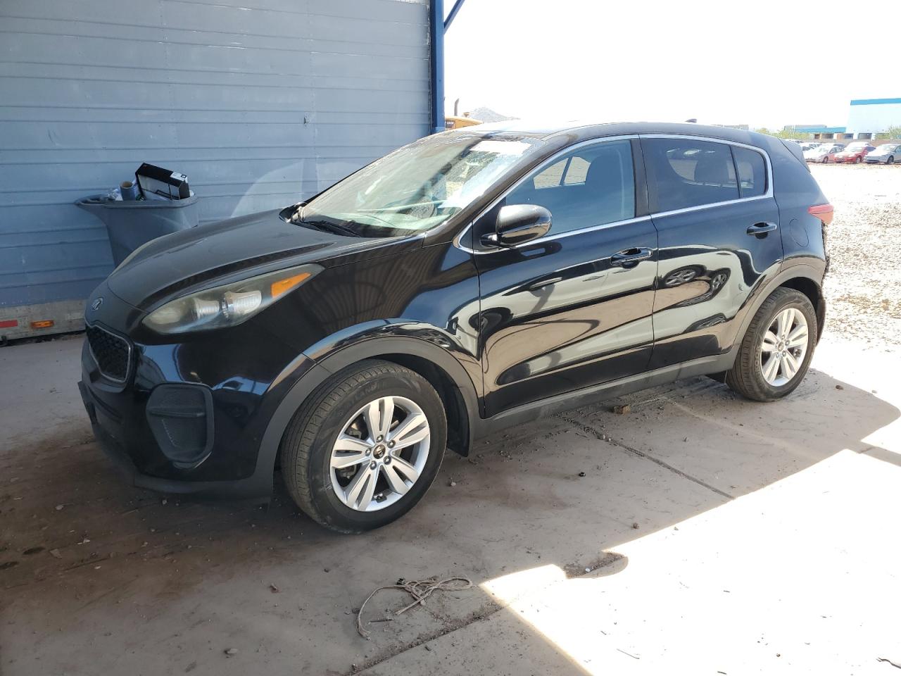 Photo of the 2017 KIA SPORTAGE LX