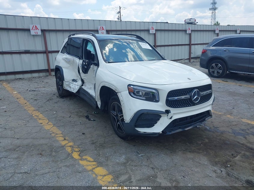 Photo of the 2021 MERCEDES-BENZ GLB 250