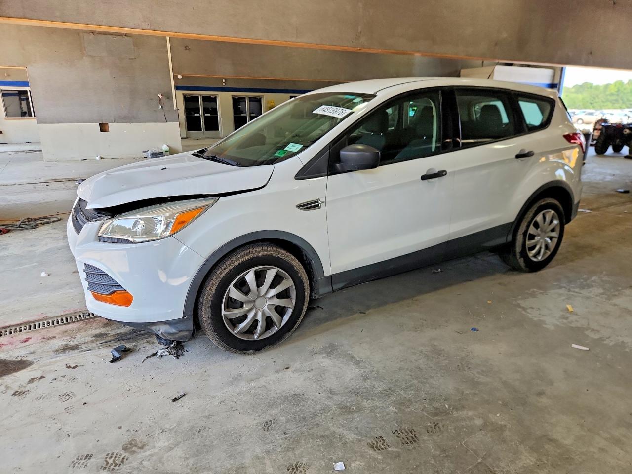Photo of the 2015 FORD ESCAPE S